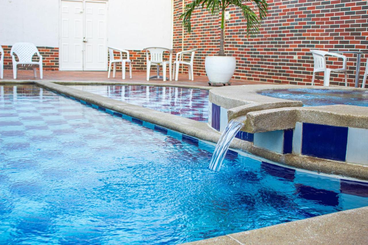 Hotel Fenix Cúcuta Екстериор снимка