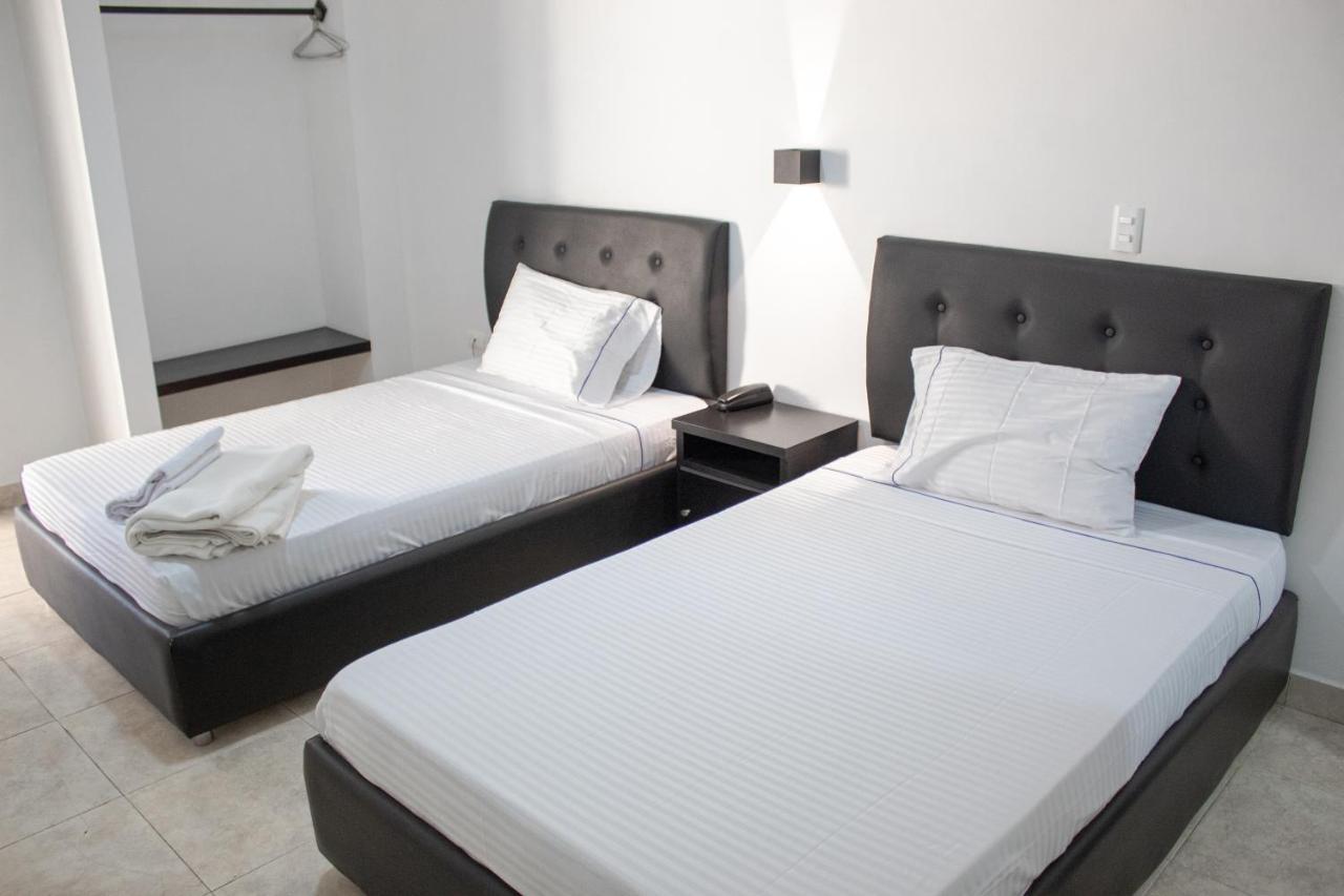 Hotel Fenix Cúcuta Екстериор снимка